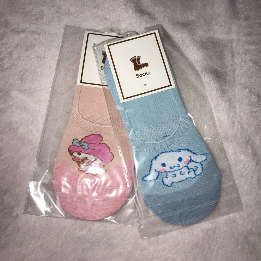 Sanrio characters Socks 2 Pairs My Melody Cinnamoroll Lightweight No Show New - Picture 3 of 8